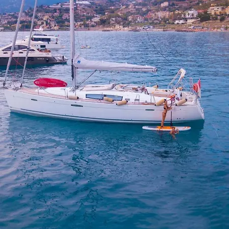 Magic Botel *